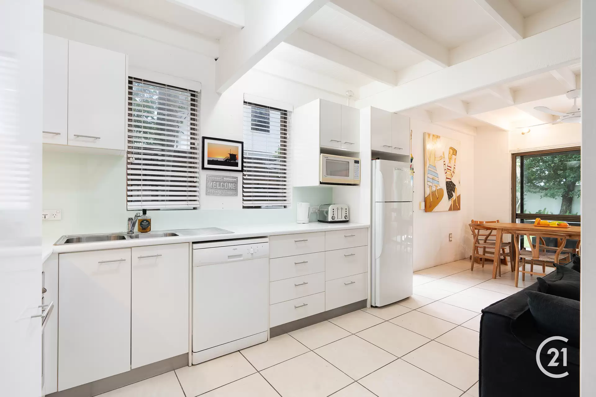 Photo #8: 2/11 Noosa Parade, Noosa Heads - Sold by Ray White Noosa