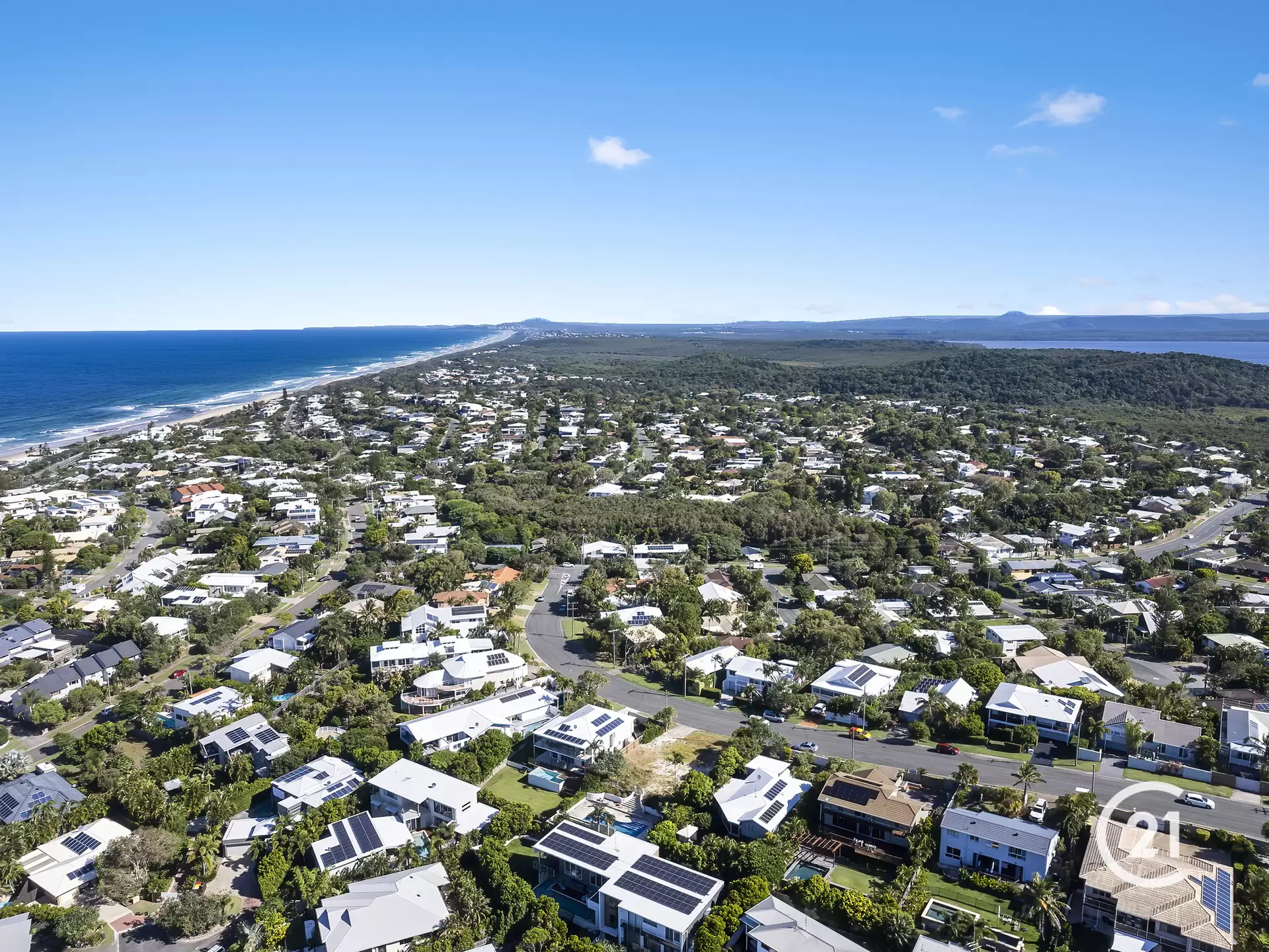 Photo #21: 18 Southern Cross Parade, Sunrise Beach - Sold by Ray White Noosa