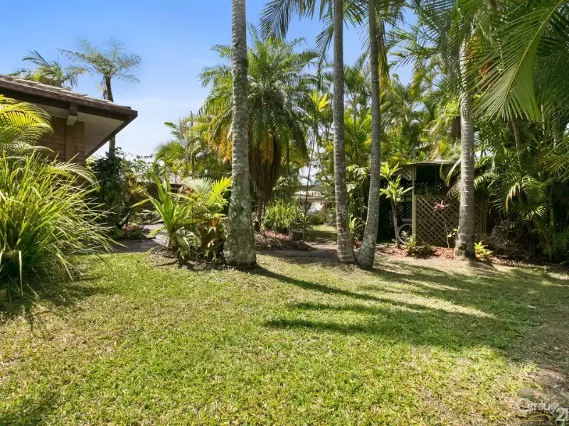 Photo #5: 27 St. Andrews Drive, Tewantin - Sold by Ray White Noosa