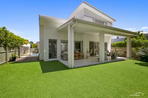 10 Greenside Court, Peregian Springs Sold by Ray White Noosa