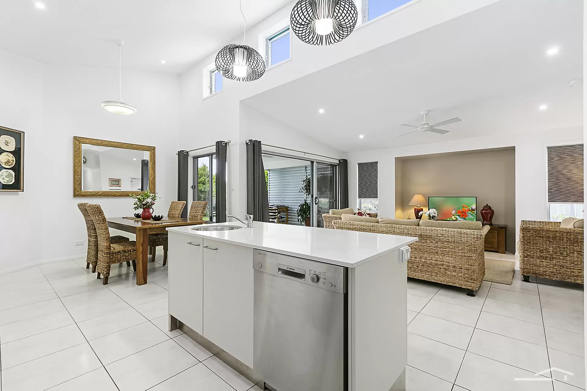 Photo #7: 11 Oakbridge Way, Peregian Springs - Sold by Ray White Noosa