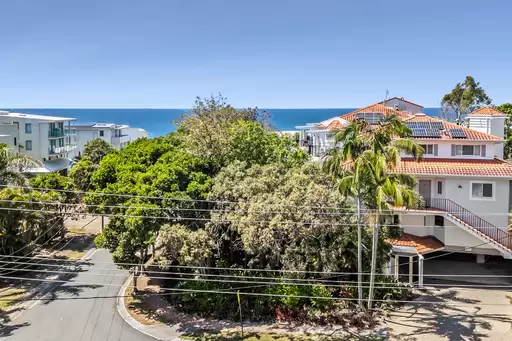 1-2/3 Henderson Street, Sunshine Beach For Sale by Ray White Noosa