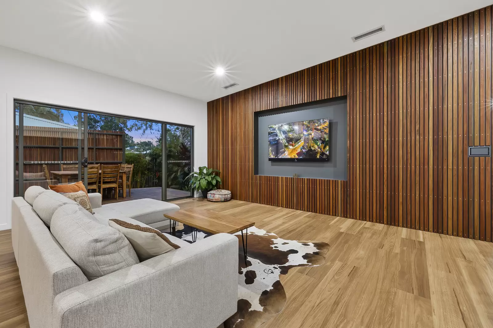 Photo #2: 24 Sunset Drive, Noosa Heads - Sold by Ray White Noosa
