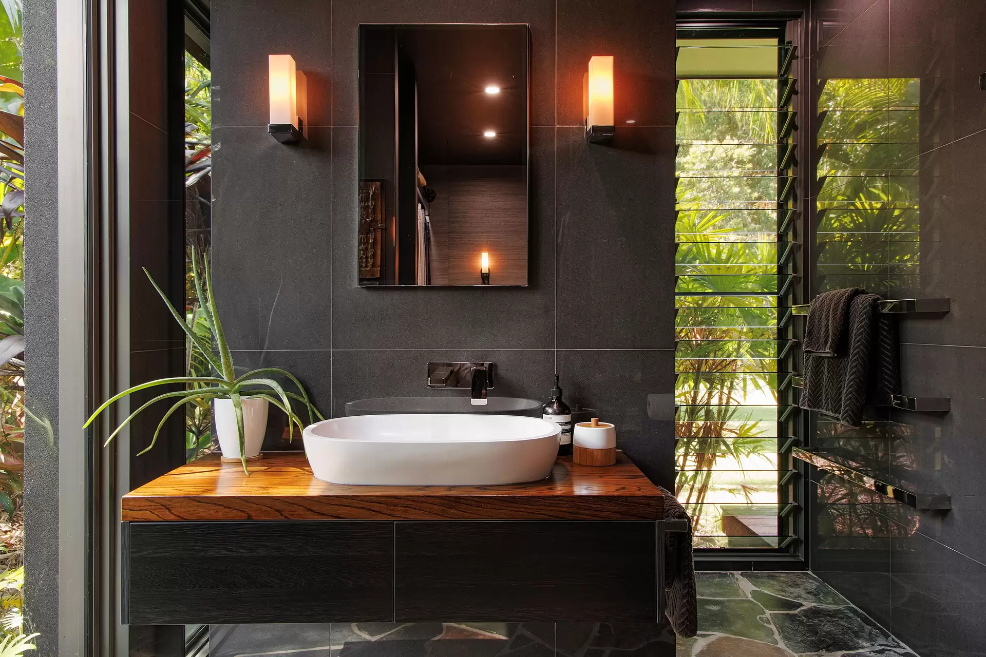 Photo #11: 6 Habitat Place, Noosa Heads - Sold by Ray White Noosa