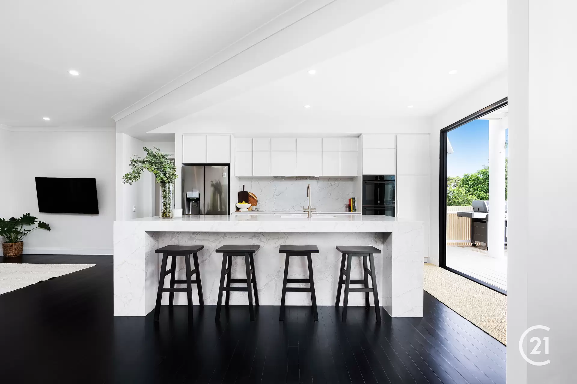 Photo #10: 10 Honeysuckle Lane, Noosa Heads - Sold by Ray White Noosa