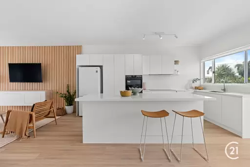 2/6 Sobraon Street, Sunrise Beach Sold by Ray White Noosa - image 2