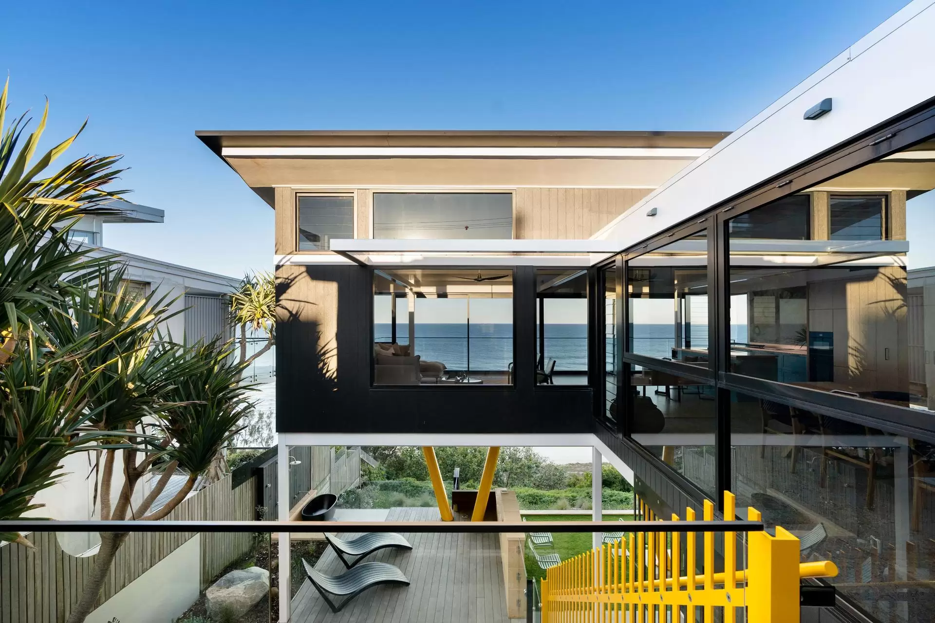 Photo #11: 10 Arakoon Crescent, Sunshine Beach - Sold by Ray White Noosa