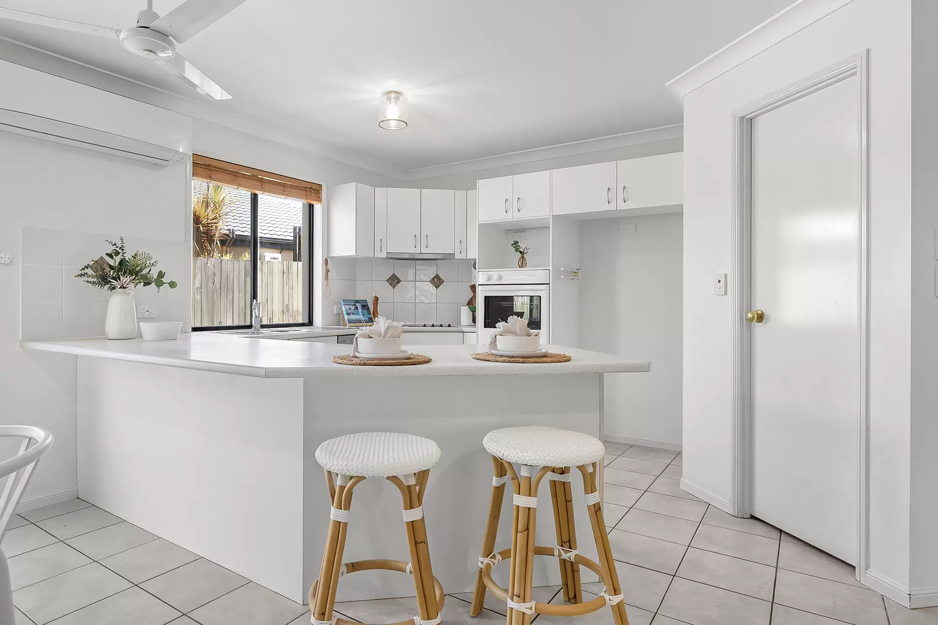 Photo #7: 77 Outlook Drive, Tewantin - Sold by Ray White Noosa