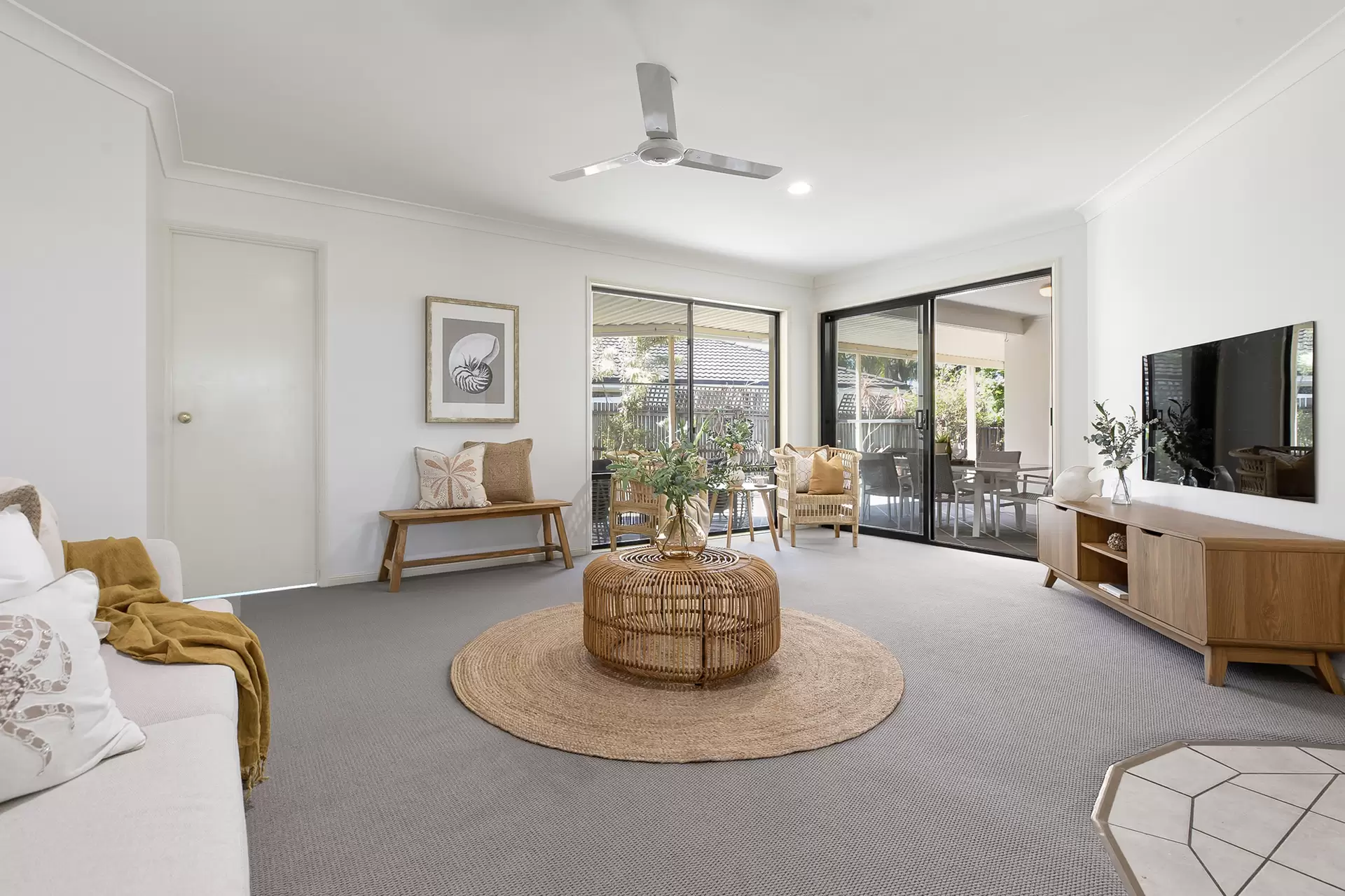 Photo #5: 77 Outlook Drive, Tewantin - Sold by Ray White Noosa