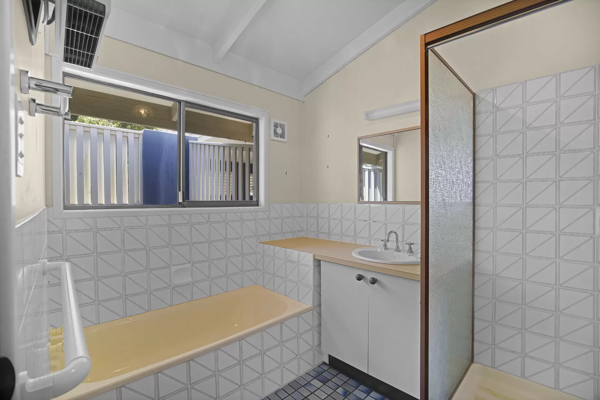 Photo #10: 30 Currawong Crescent, Peregian Beach - Sold by Ray White Noosa