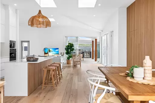 6 David Street, Noosa Heads Sold by Ray White Noosa