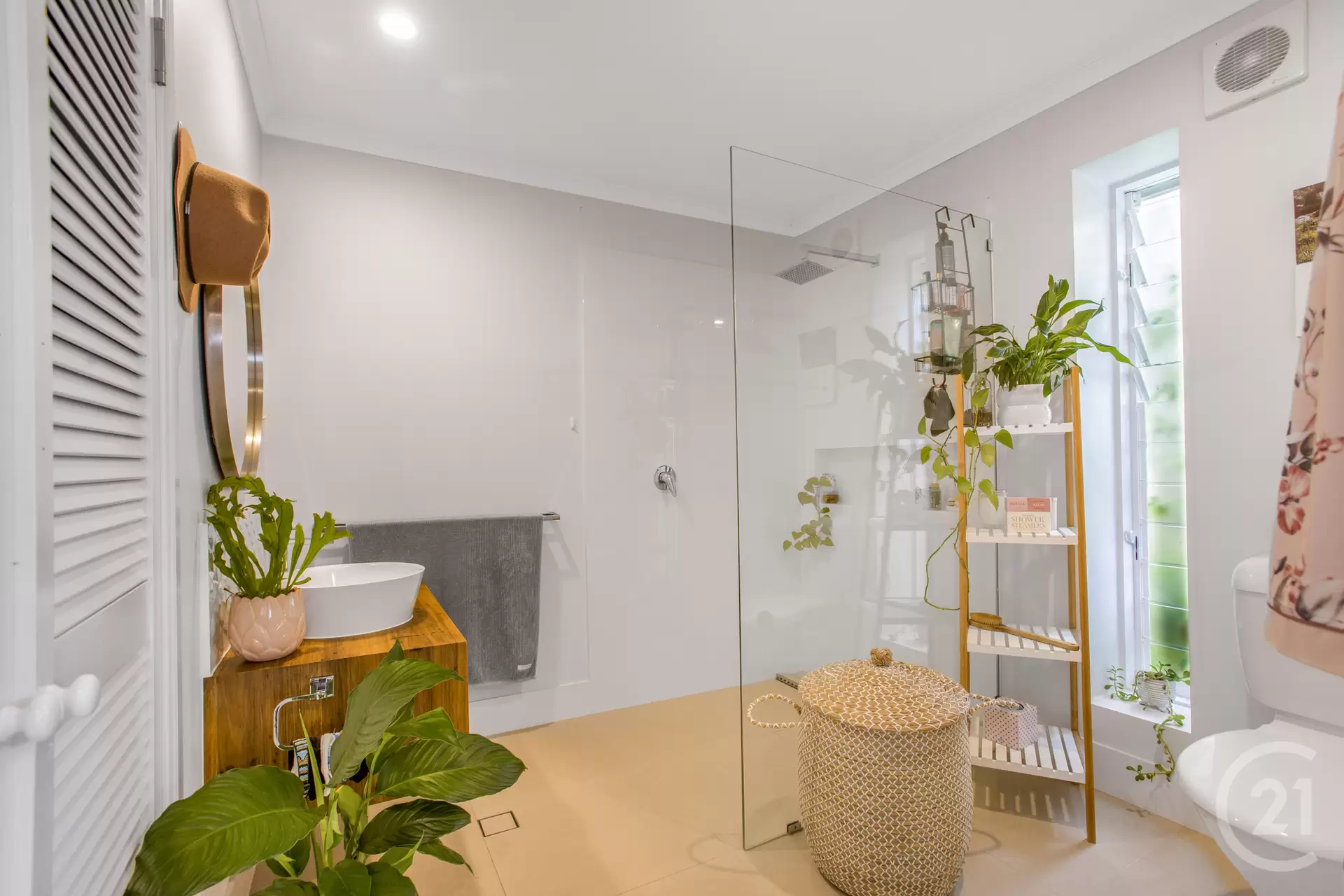 Photo #13: 4 Kingston Street, Peregian Springs - Sold by Ray White Noosa