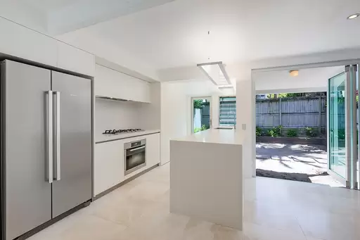 7/14 Ray Street, Sunshine Beach Sold by Ray White Noosa - image 2
