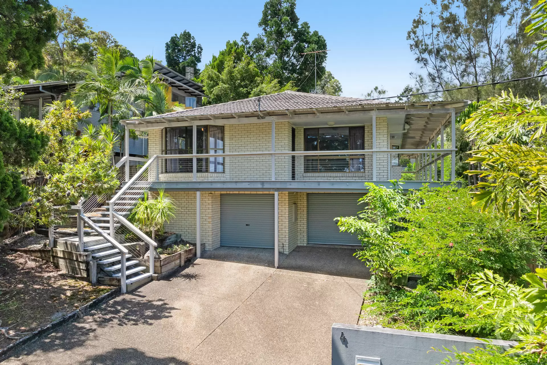 Photo #2: 4 Eugarie Street, Noosa Heads - Sold by Ray White Noosa