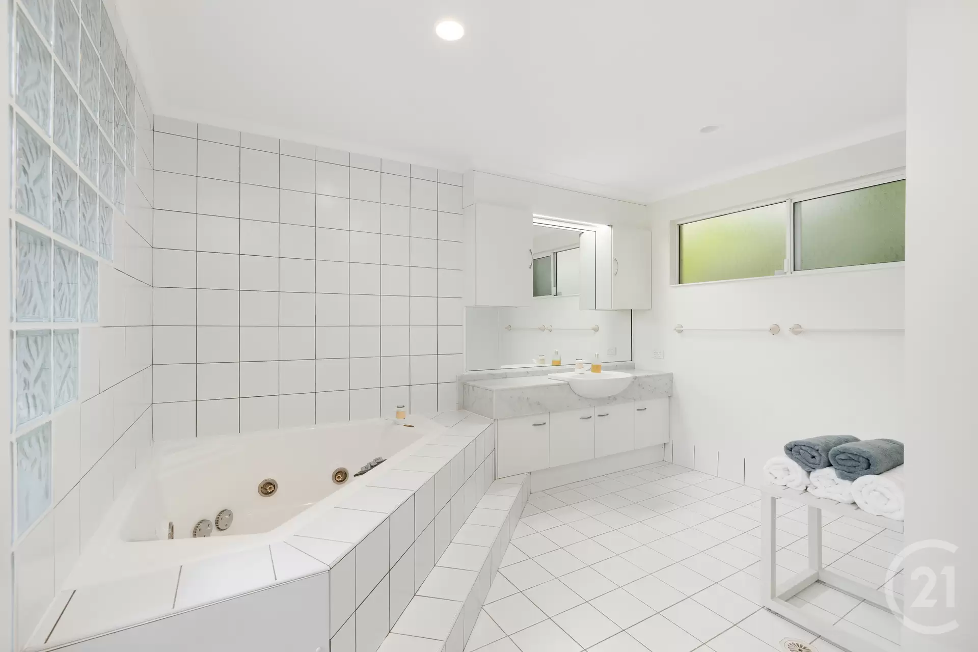 Photo #20: 23 Ross Crescent, Sunshine Beach - Sold by Ray White Noosa