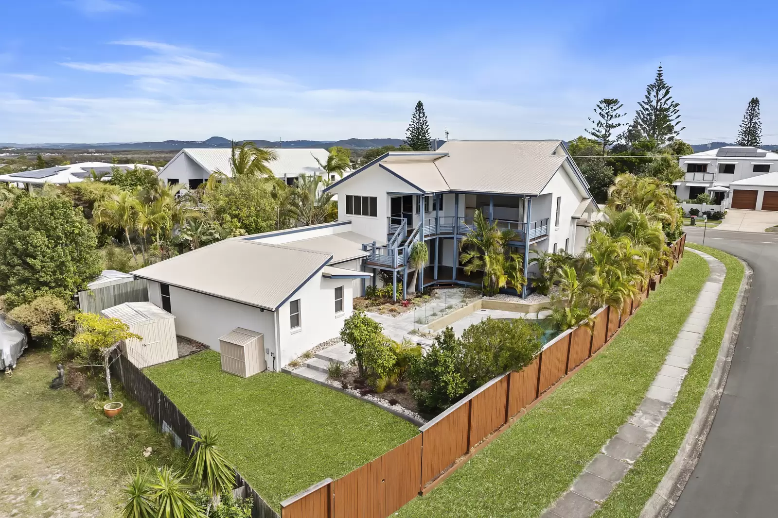 Photo #5: 104 Persimmon Drive, Peregian Beach - Sold by Ray White Noosa