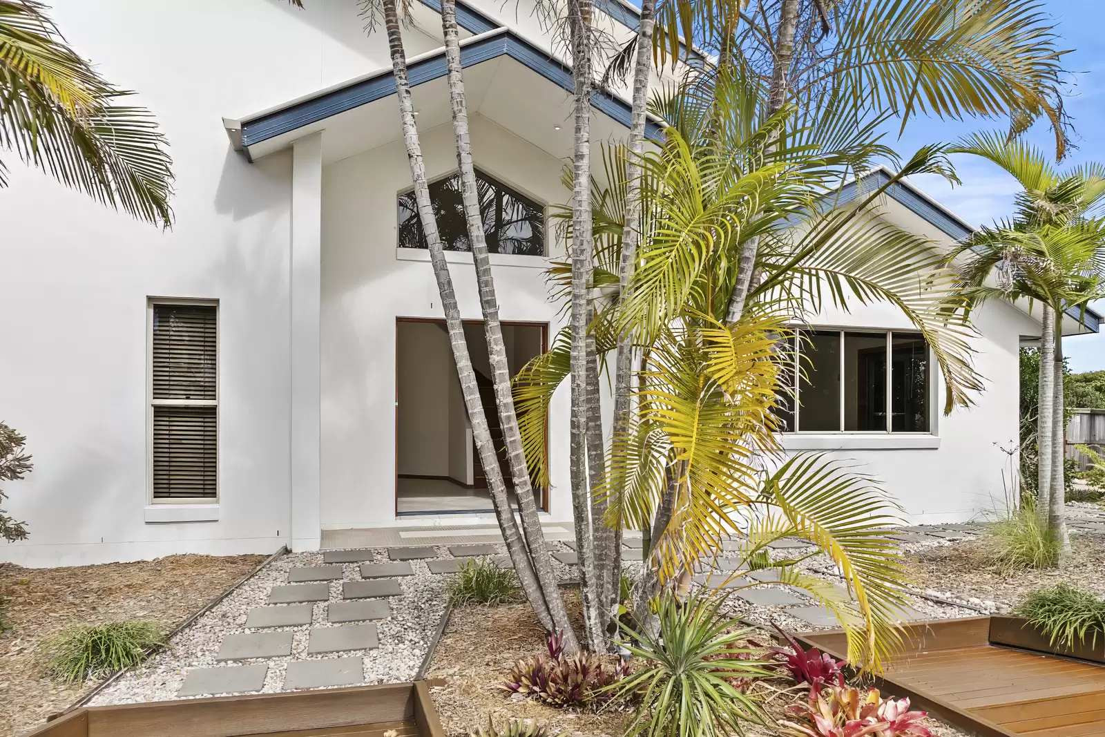 Photo #13: 104 Persimmon Drive, Peregian Beach - Sold by Ray White Noosa
