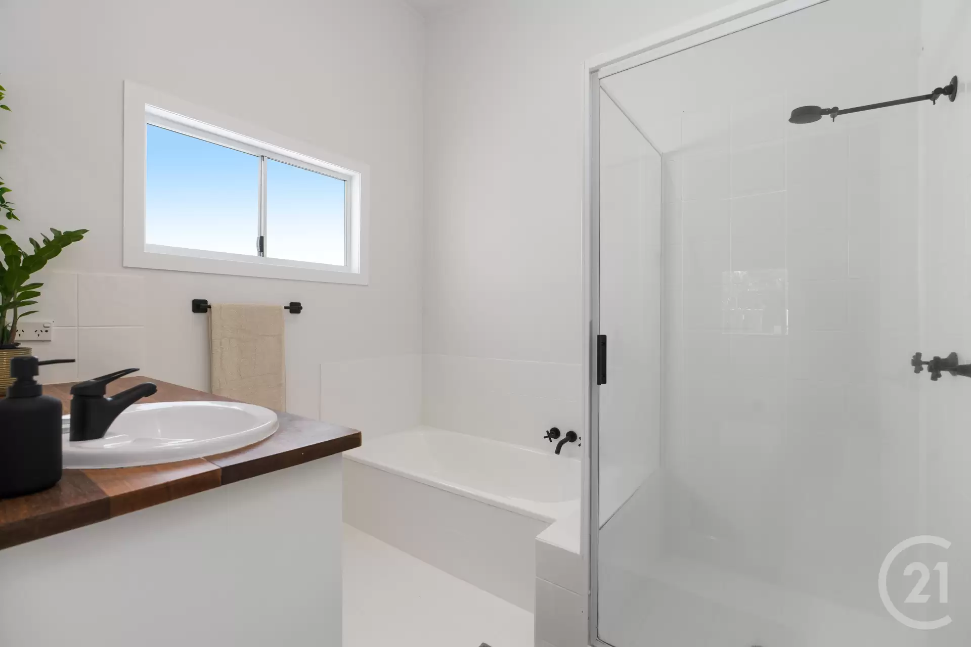 Photo #14: 203 Edwards Street, Sunshine Beach - Sold by Ray White Noosa