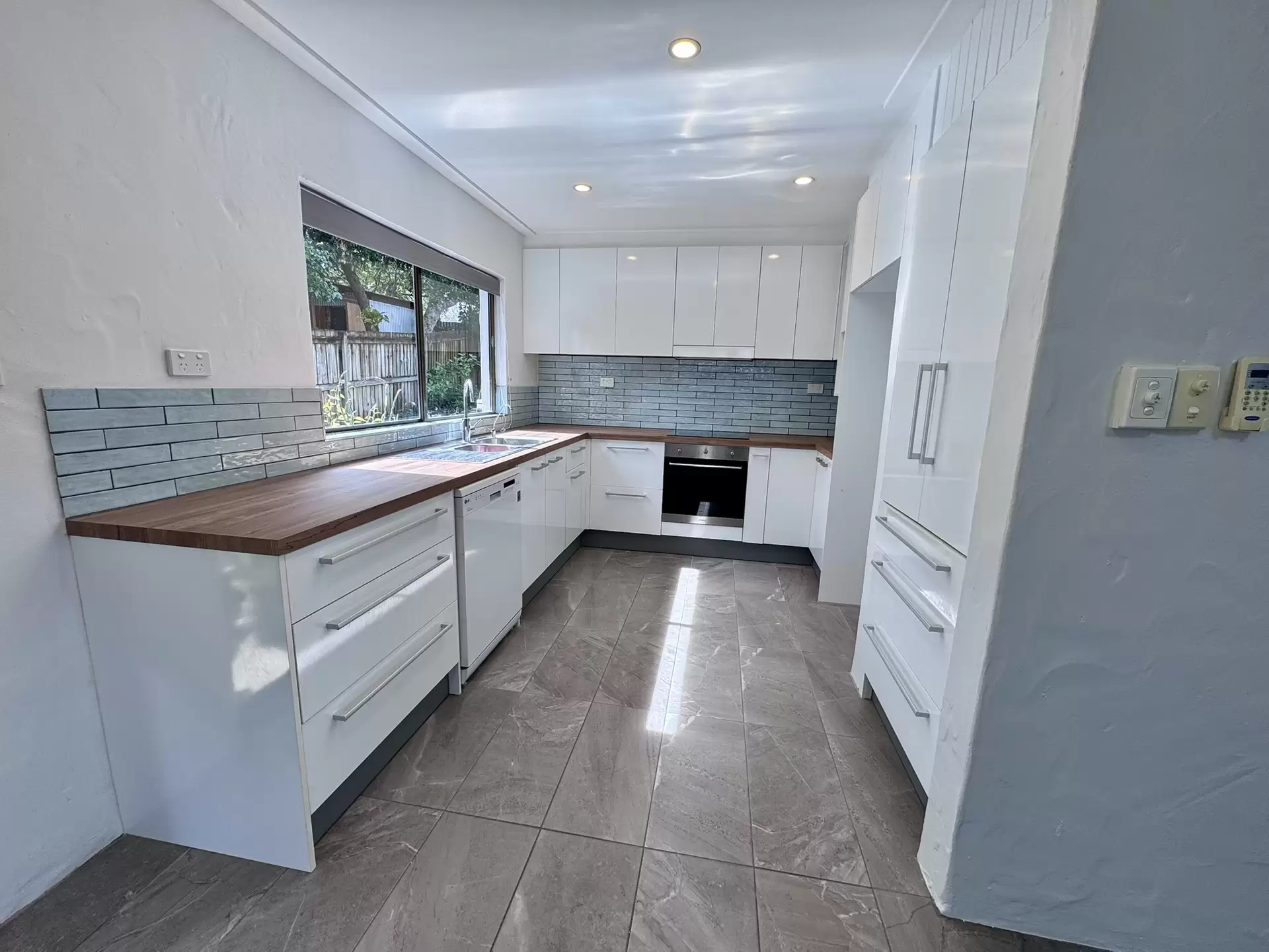 Photo #2: 1/93 Oriole Avenue, Peregian Beach - Leased by Ray White Noosa