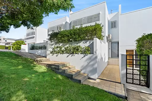 5/4-6 Hill Street, Sunshine Beach For Sale by Ray White Noosa