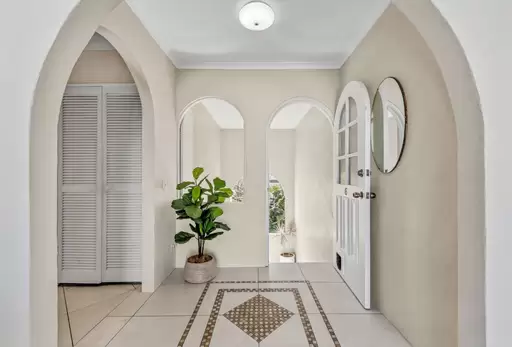 6/10 Edgar Bennett Avenue, Noosa Heads For Lease by Ray White Noosa