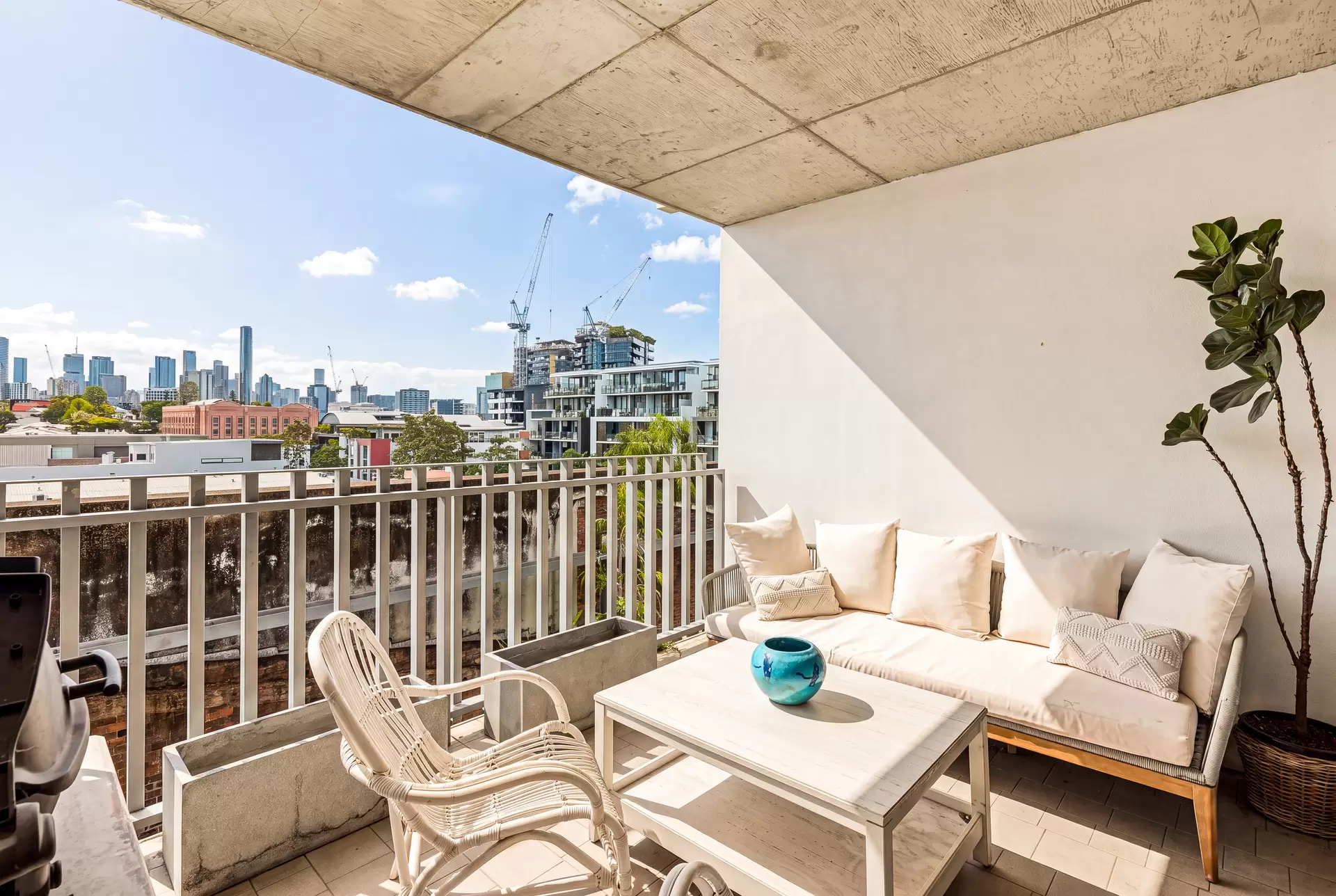 Photo #19: 606/8 Skyring Terrace, Teneriffe - For Lease by Ray White Noosa