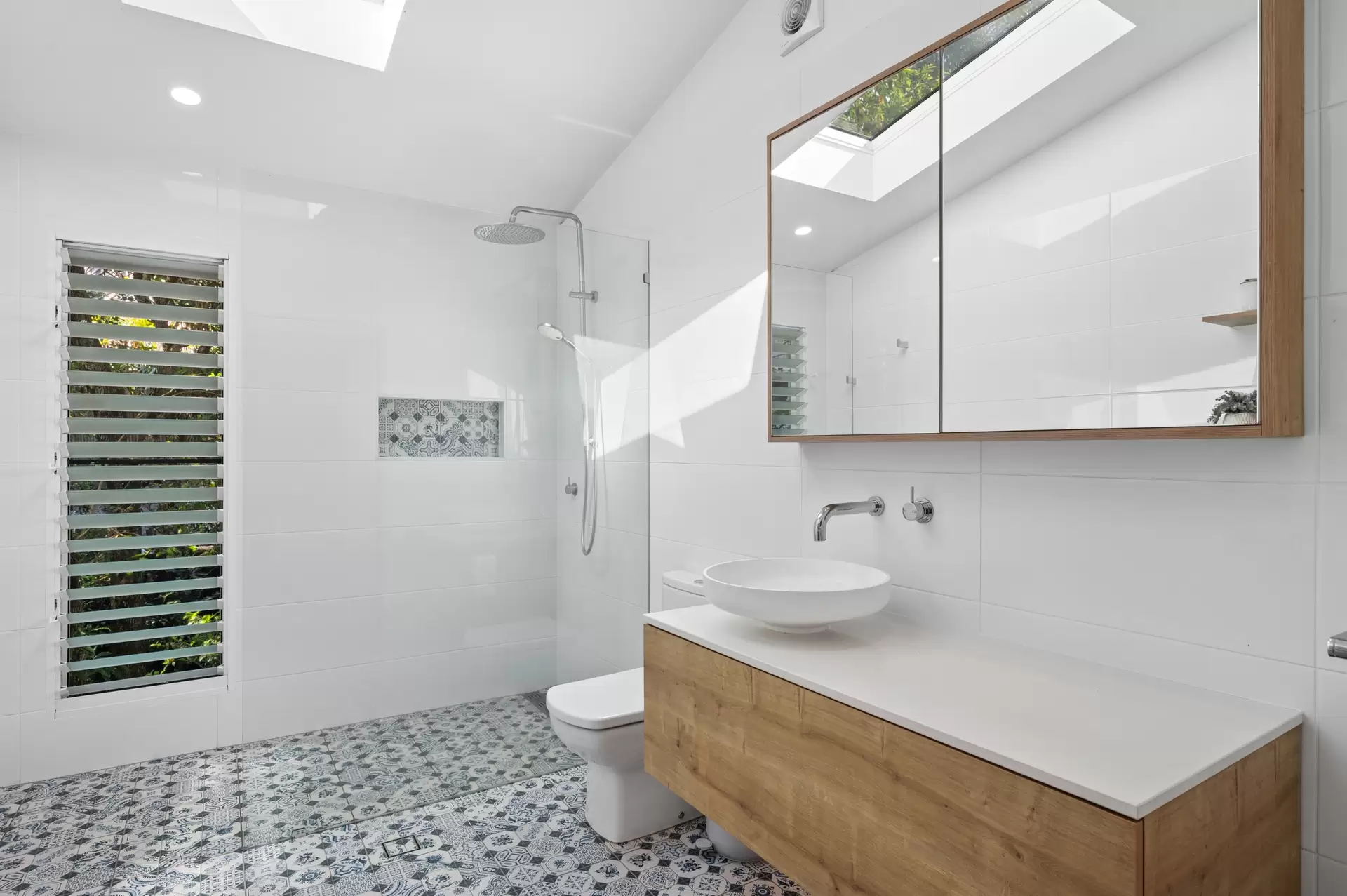 Photo #20: 9 Swan Avenue, Sunshine Beach - For Sale by Ray White Noosa