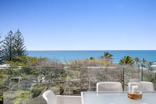 2/8 Crank Street, Sunshine Beach Auction by Ray White Noosa