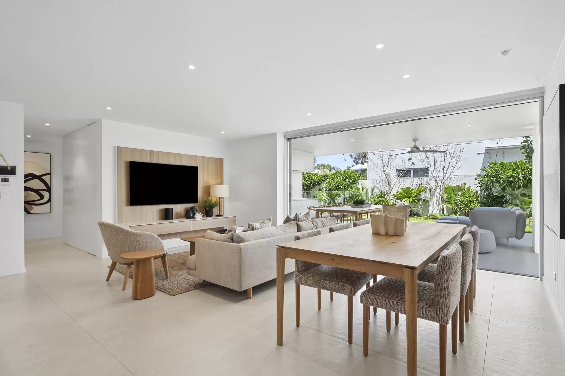 Photo #5: 1/23 Edward Street, Noosaville - Auction by Ray White Noosa