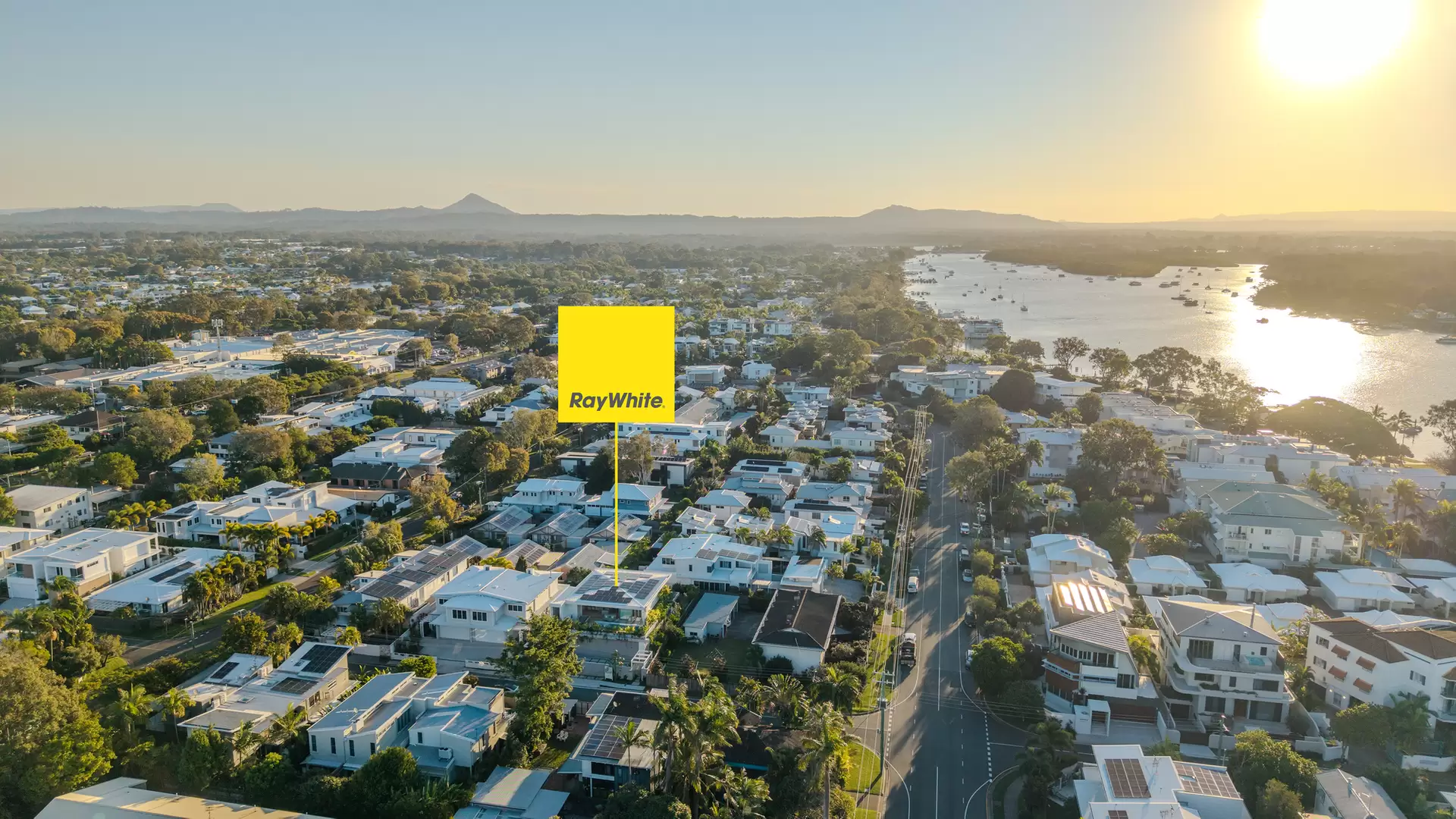 Photo #2: 1/23 Edward Street, Noosaville - Auction by Ray White Noosa