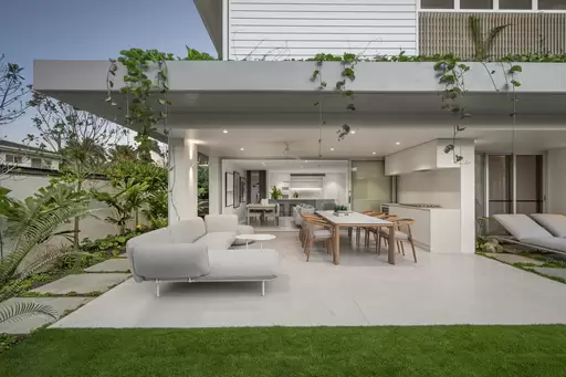 1/23 Edward Street, Noosaville Auction by Ray White Noosa