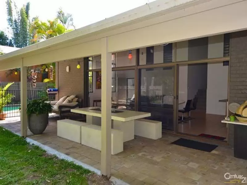 Photo #6: 8 June Crescent, Noosaville - Sold by Ray White Noosa