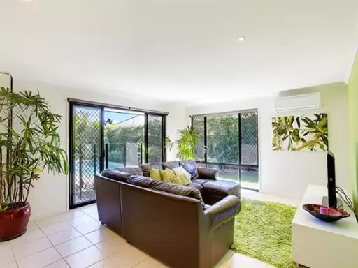 4 Rothbury CT, Peregian Springs Sold by Ray White Noosa - image 5