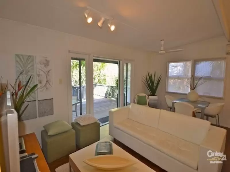 Photo #4: 3 Depper Street, Sunshine Beach - Sold by Ray White Noosa