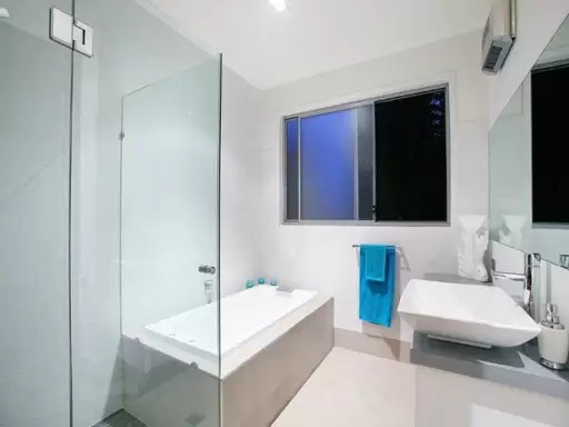 10 Parkwood Place, Peregian Springs Sold by Ray White Noosa - image 10