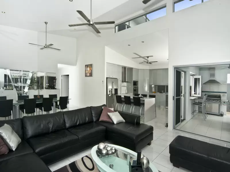 Photo #4: 27 Glen Abby Avenue, Peregian Springs - Sold by Ray White Noosa