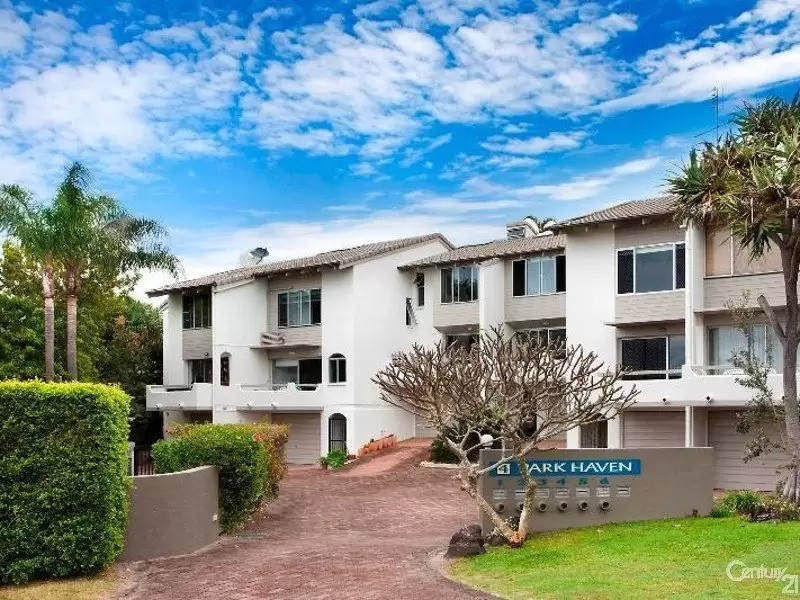Photo #13: 1/4 Park Crescent, Sunshine Beach - Sold by Ray White Noosa