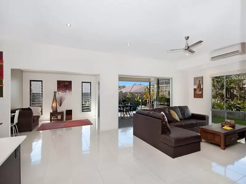 Photo #4: 11 Maidstone Crt, Peregian Springs - Sold by Ray White Noosa