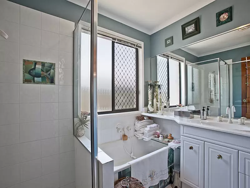 Photo #11: 4 Glenoak Ave, Peregian Springs - Sold by Ray White Noosa