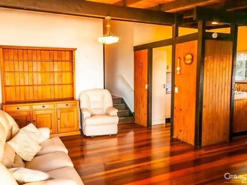 Photo #5: 33 Seaview Terrace, Sunshine Beach - Sold by Ray White Noosa