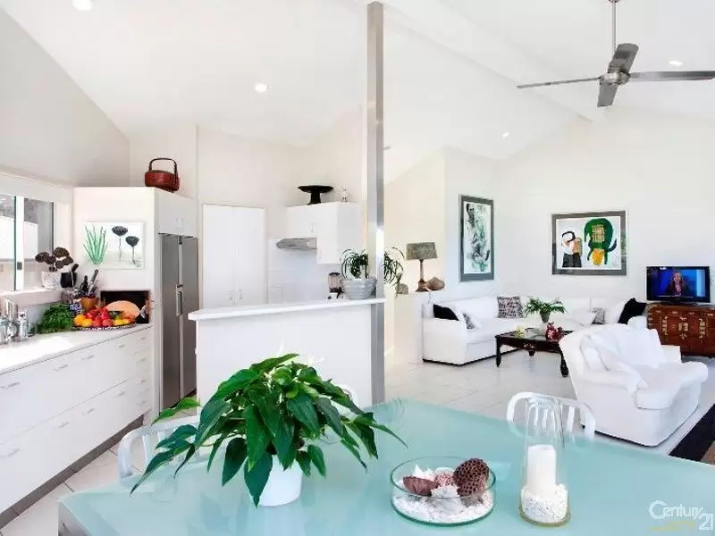 Photo #5: 1/10 Corsair Crescent, Sunrise Beach - Sold by Ray White Noosa