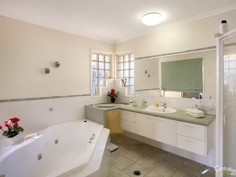 Photo #9: 26 Seamount Quay, Noosa Waters - Sold by Ray White Noosa