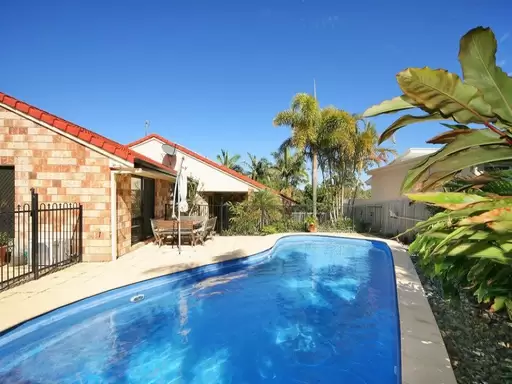 11 Parkview Parade, Peregian Springs Sold by Ray White Noosa - image 1