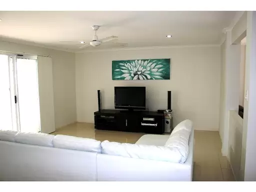8 Maidstone Crescent, Peregian Springs Sold by Ray White Noosa - image 4