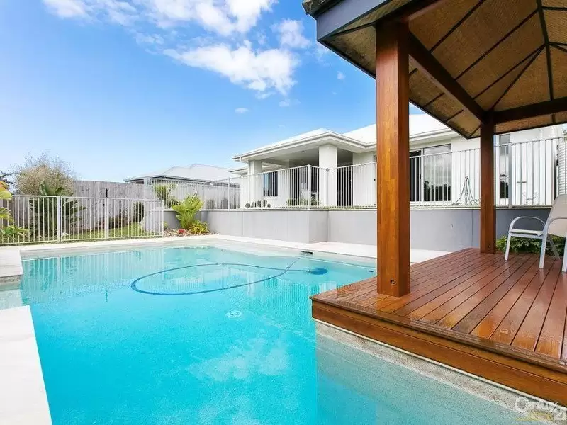 Photo #2: 18 Maidstone Crescent, Peregian Springs - Sold by Ray White Noosa