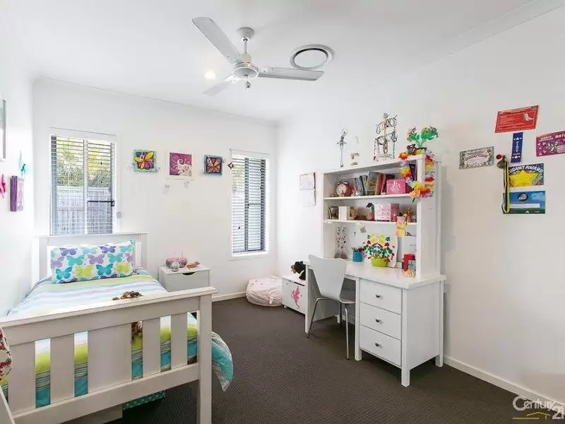 Photo #13: 18 Maidstone Crescent, Peregian Springs - Sold by Ray White Noosa