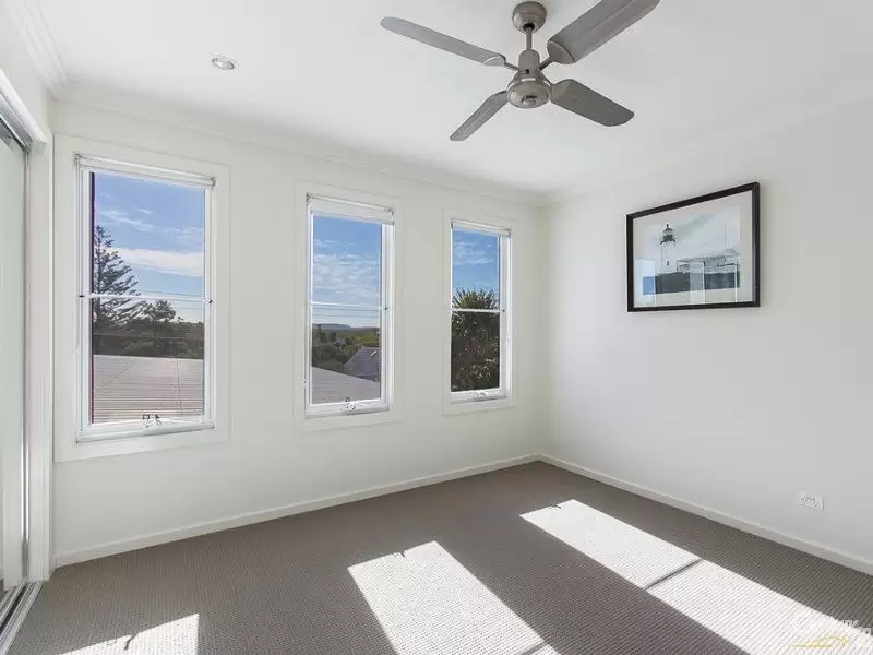 Photo #11: 32 Oriole Avenue, Peregian Beach - Sold by Ray White Noosa