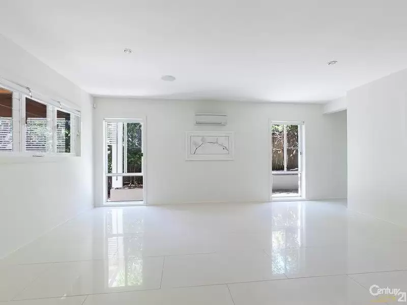 Photo #7: 32 Oriole Avenue, Peregian Beach - Sold by Ray White Noosa
