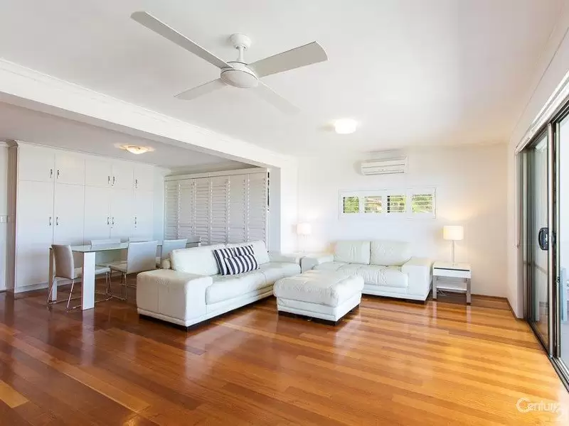Photo #6: 2/7 Peregian Esplanade, Peregian Beach - Sold by Ray White Noosa
