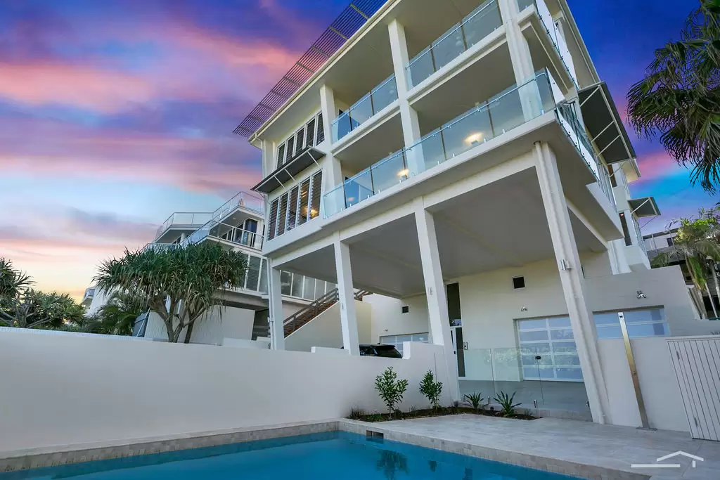 Photo #13: 1-2/6 Crank Street, Sunshine Beach - Sold by Ray White Noosa
